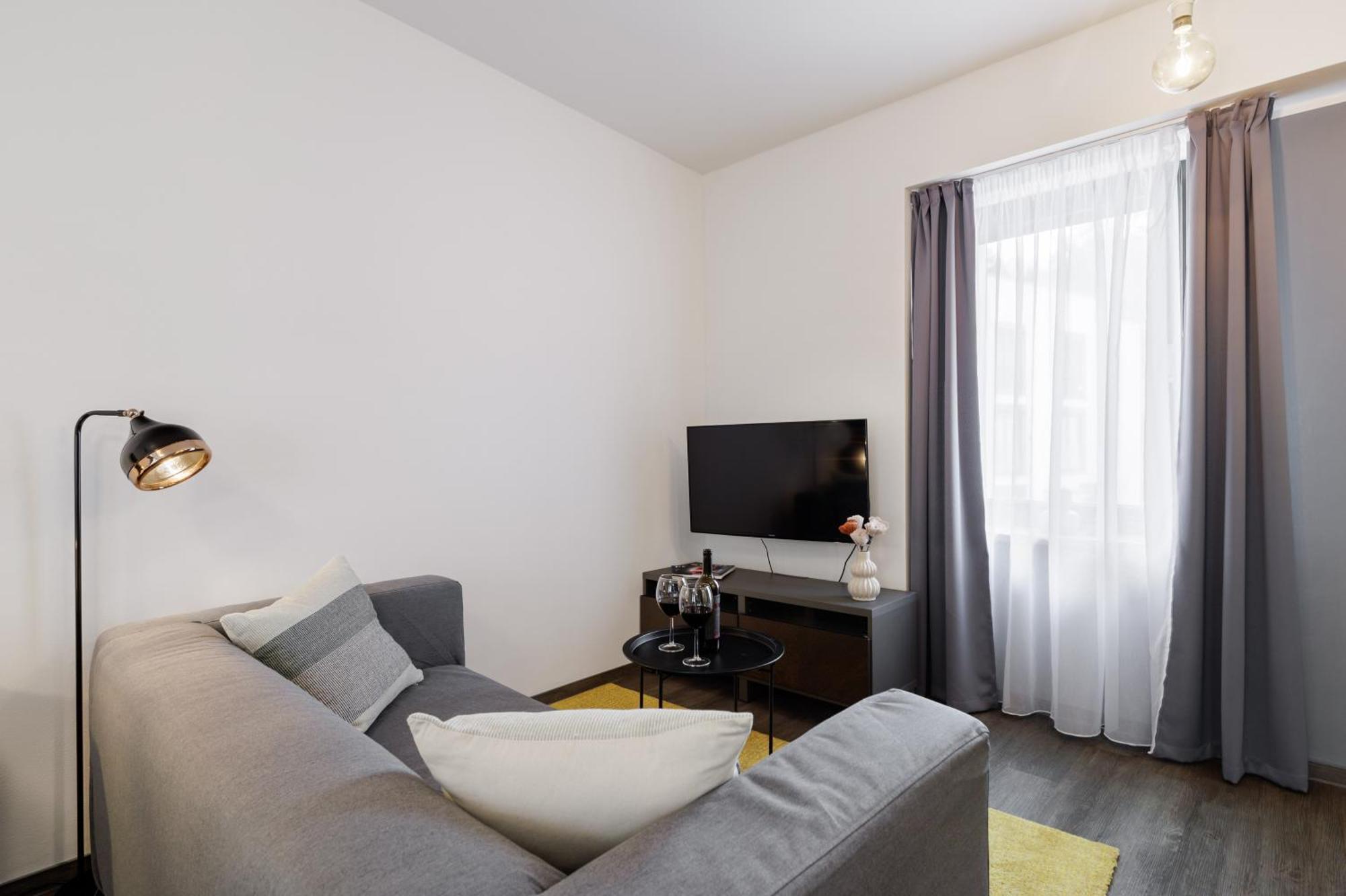 River Apartments มลาดาโบเลสลัฟ ภายนอก รูปภาพ