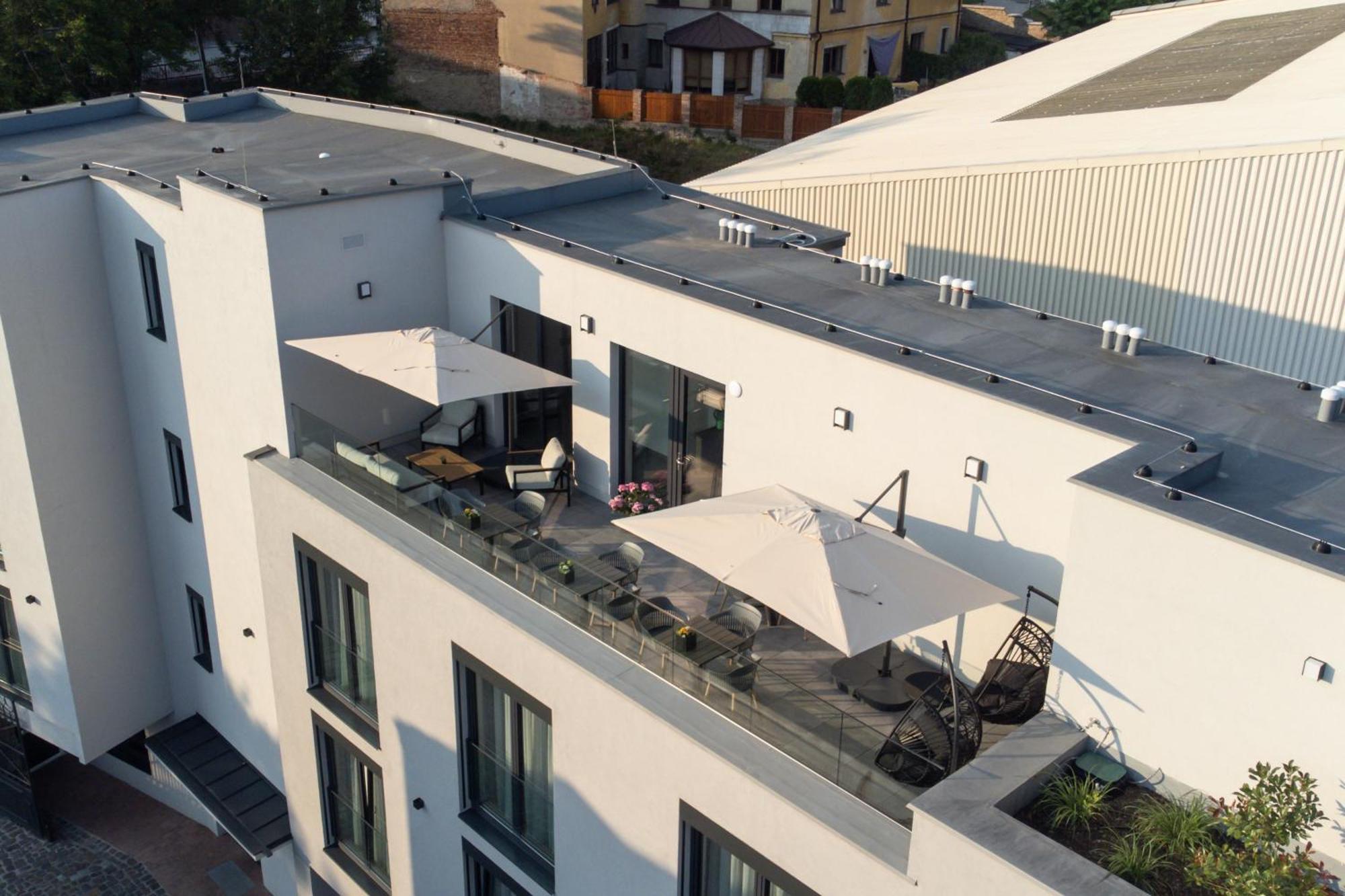 River Apartments มลาดาโบเลสลัฟ ภายนอก รูปภาพ