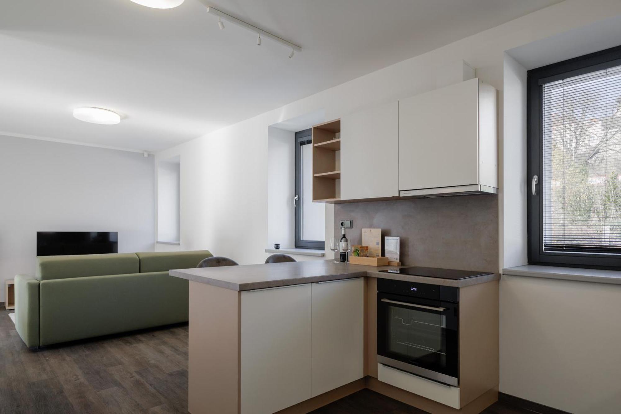 River Apartments มลาดาโบเลสลัฟ ภายนอก รูปภาพ